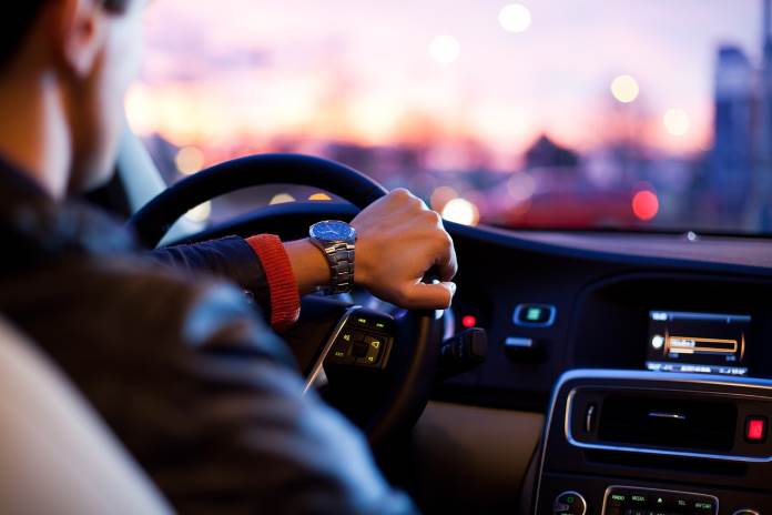 Guidare sotto l’effetto di CBD è rischioso?